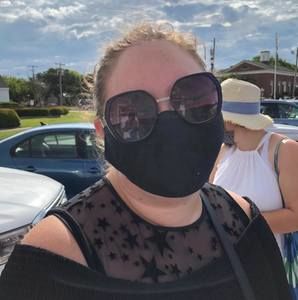 Meet your Posher, Lacy